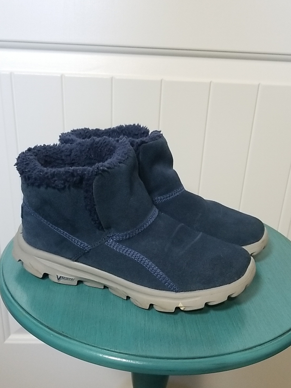 Skechers On The Go Navy Suede Shearling-Lined Ankle Boots Size 7.5 7 1/2 Cozy!